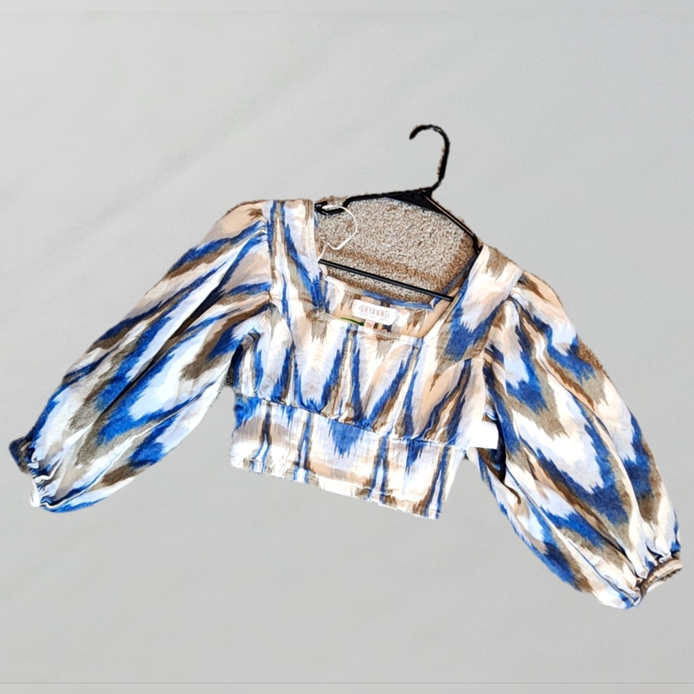 SHYAnny Blue and White Geometric Crop Blouse